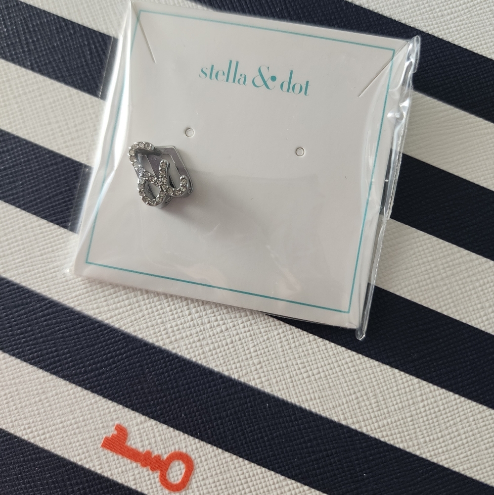 silver ampersand stella & dot keep collective charm